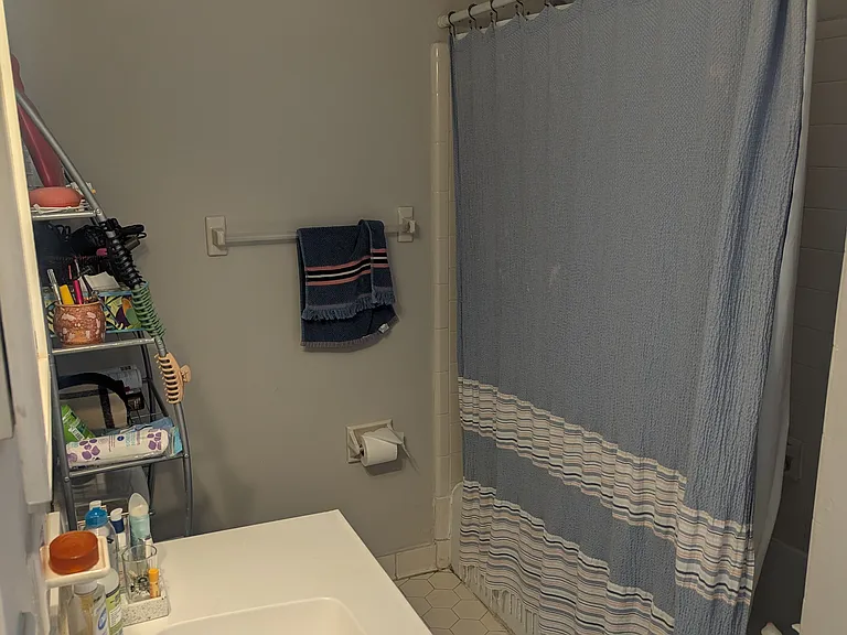 410 Pembroke Ave #2 — Photo 9