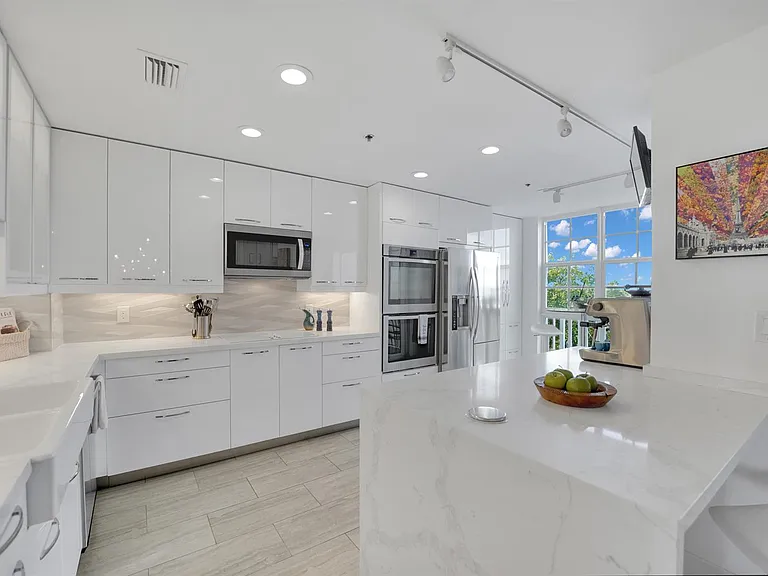 4114 W Palm Aire Dr #146B — Photo 1