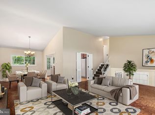 8121 Hammond Rd, Elkins Park, PA 19027