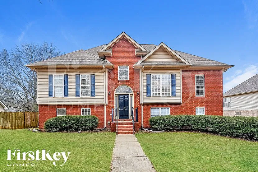 4 bed, 3.0 bath, 2397 sqft, $2,420 — Photo 1