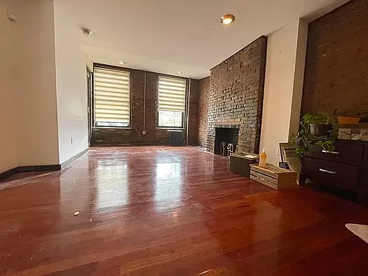 Rented by PocketBroker Inc | media 11