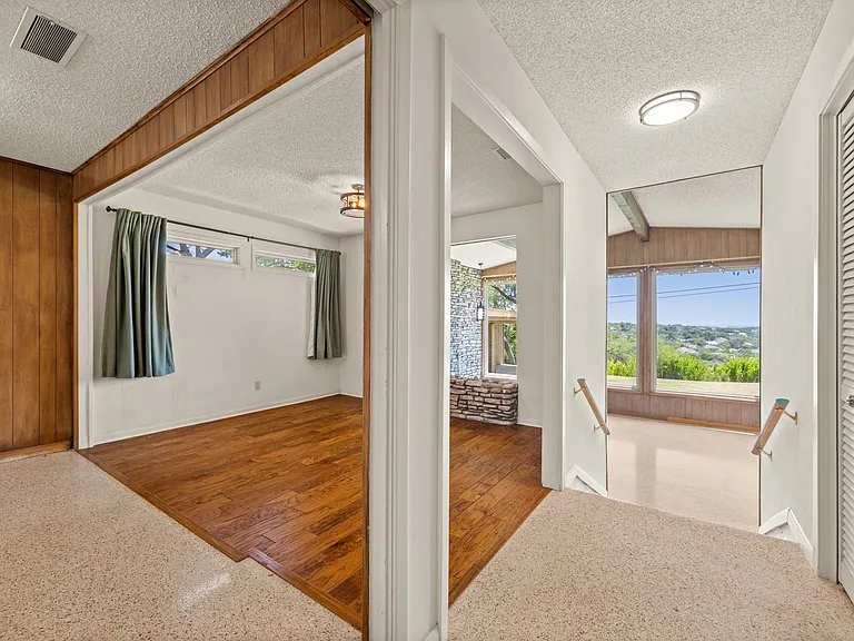 6501 Mesa Dr — Photo 4