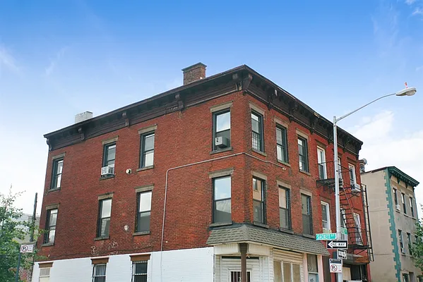 Rented by Corcoran | media 14