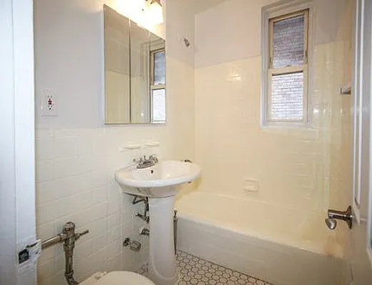 Rented by SW Queens Mezzanine | media 6