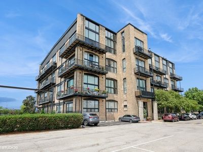 2614 N Clybourn Ave APT 311, Chicago, IL, 60614