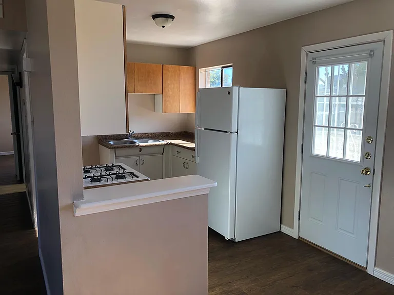 5702 Macon Ln — Photo 4
