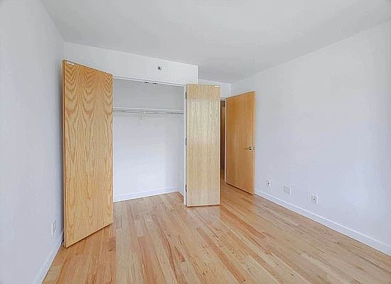4th image of 196 Stanton St APT 7F