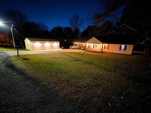 2nd image of 230 Courtyard Rd