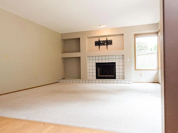 5th image of 3517 254th Ave SE