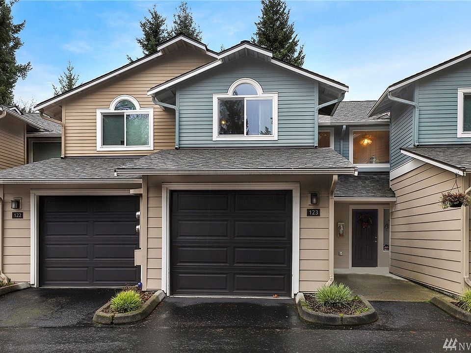 1st image of 4336 W Lake Sammamish Pkwy SE #D123