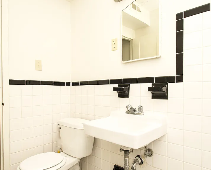 Clifton Woods Apartments — Photo 81