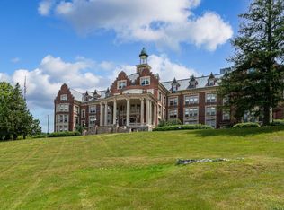 15 Mount Saint Marys Way APT 102, Hooksett, NH 03106