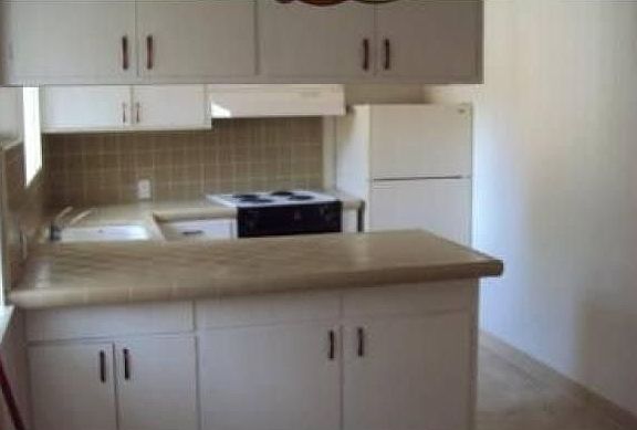 5th image of 3686 Poinciana Dr APT 3
