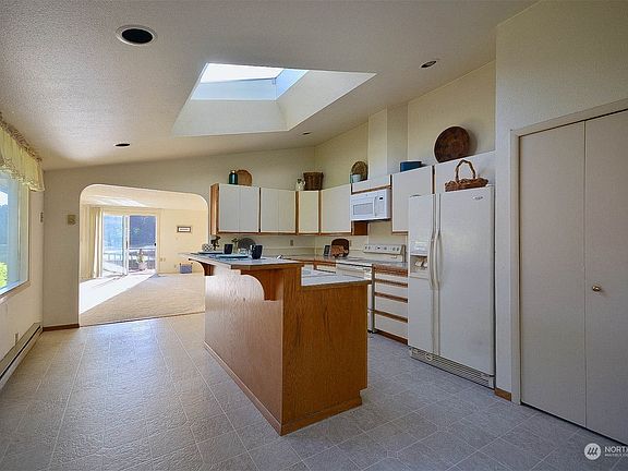 4th image of 5045 Atchinson Drive SE