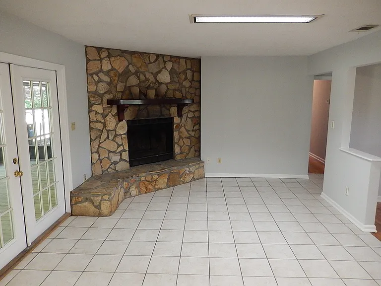 1903 Skyland Dr — Photo 13