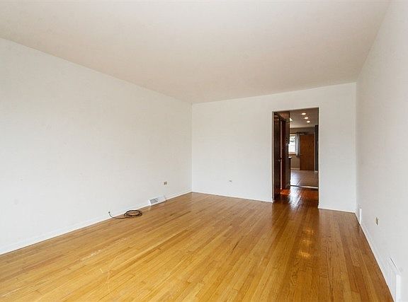 3rd image of 7502 S Lorel Ave