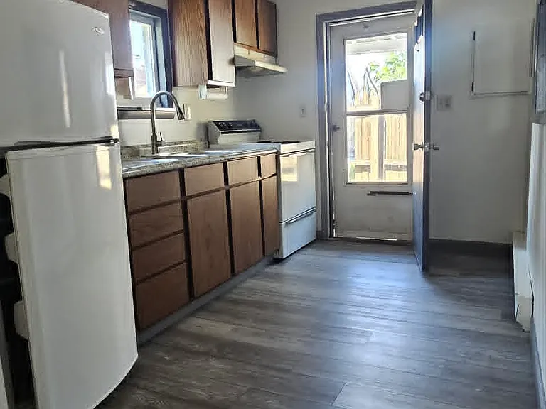 216 Penn St #REAR — Photo 1