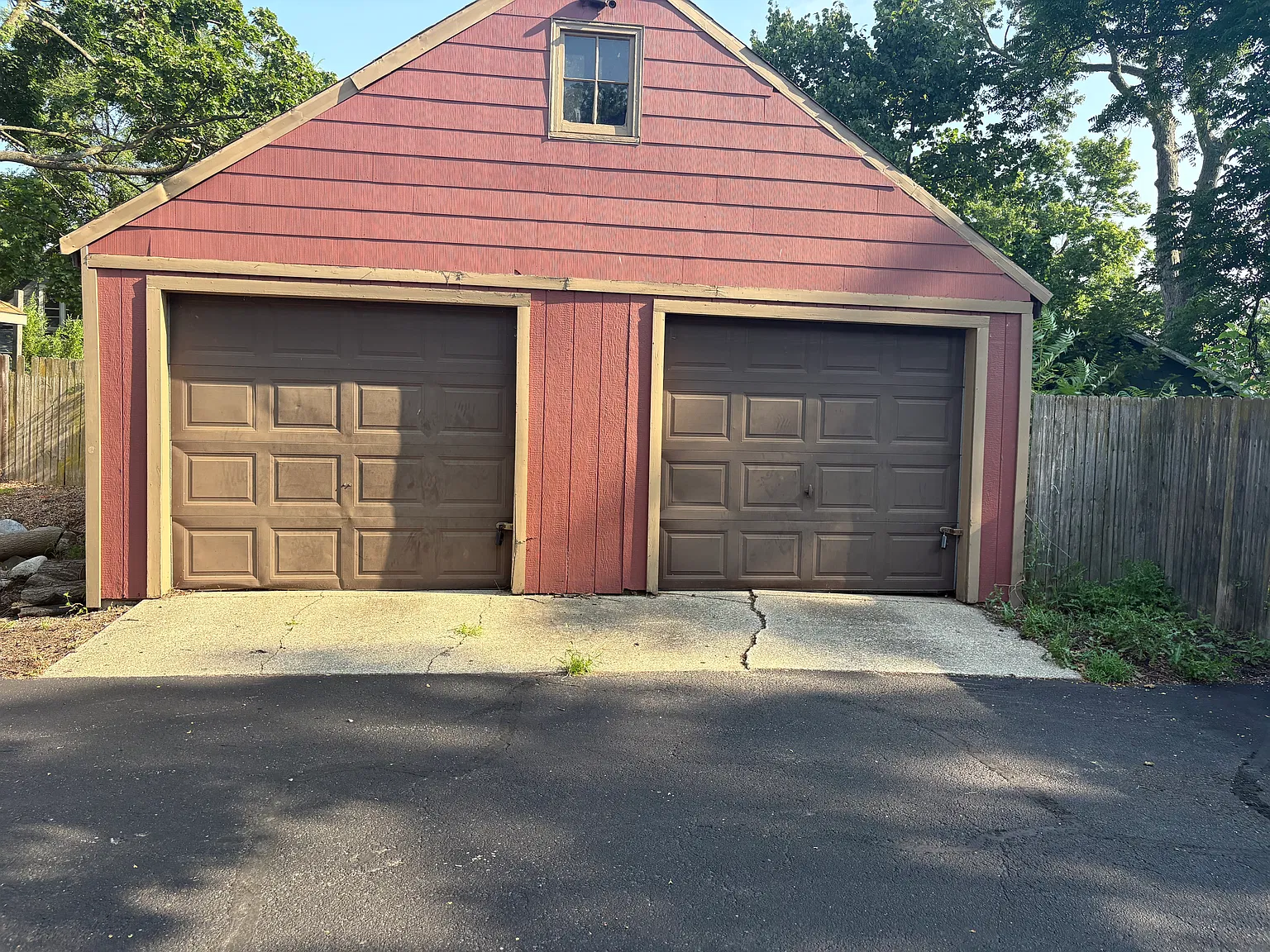 720 Pioneer St — Photo 2
