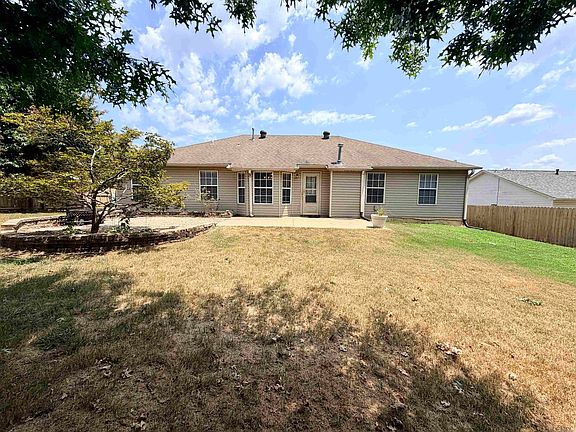 2nd image of 3507 Andrew Dr