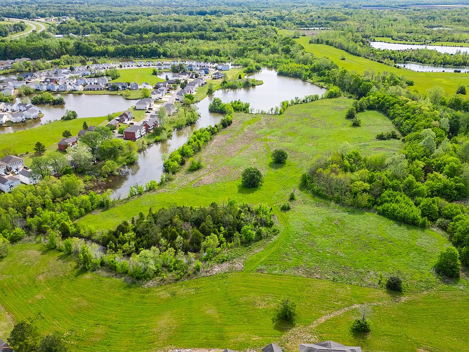 1st image of Muirfield Dr