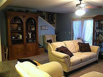 3rd image of 4241 Aurora Cir