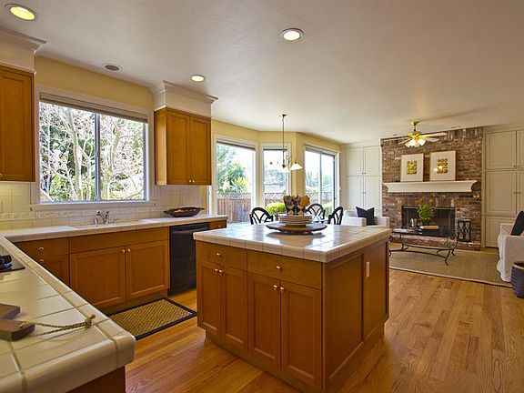 5th image of 5 Southard Ct