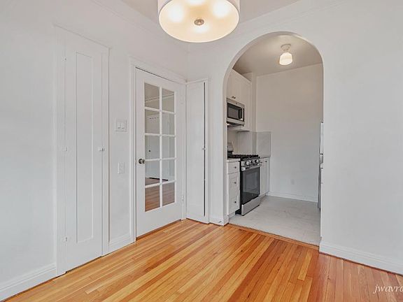 5th image of 2190 Beach St APT 306
