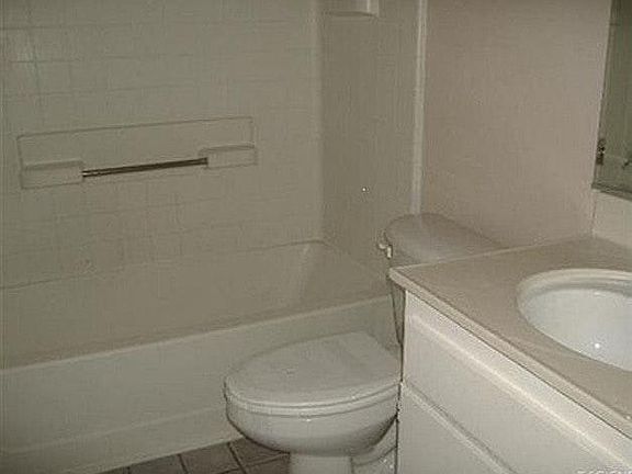 2nd image of 11150 Glenoaks Blvd Unit 141
