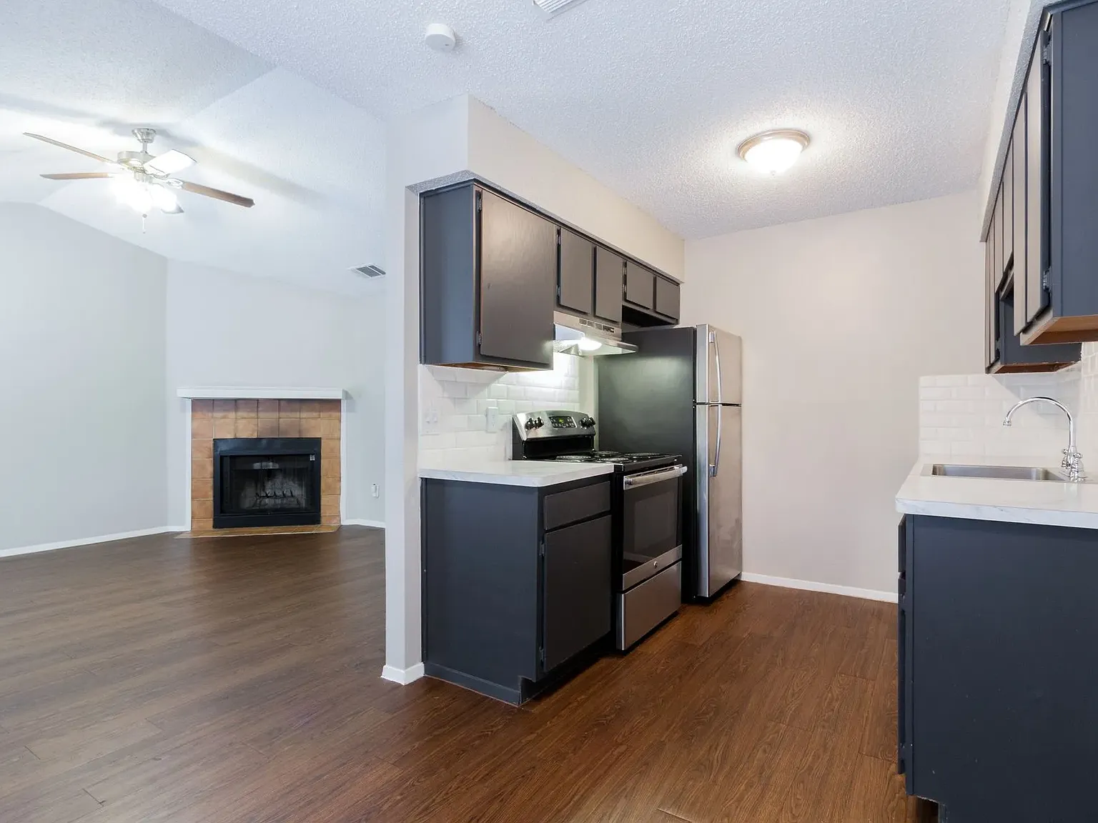 2 bed, 780 sqft, $1,199 — Photo 1