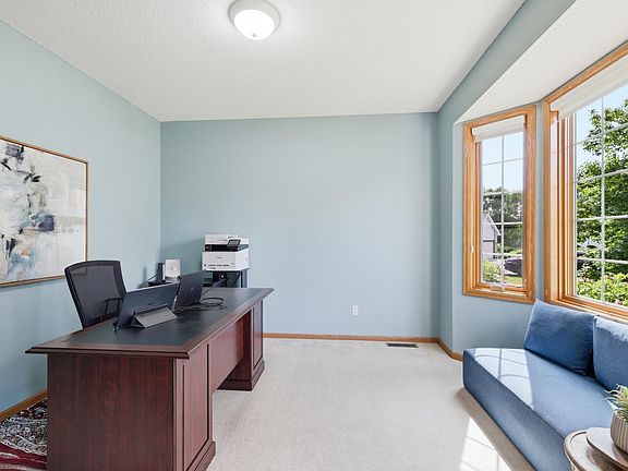 4th image of 3774 Oxford Dr