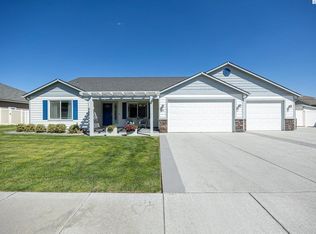 5215 Madrid Ln, Pasco, WA 99301