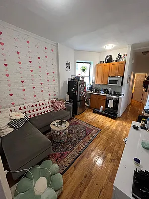 Rented by Point NYC | media 35