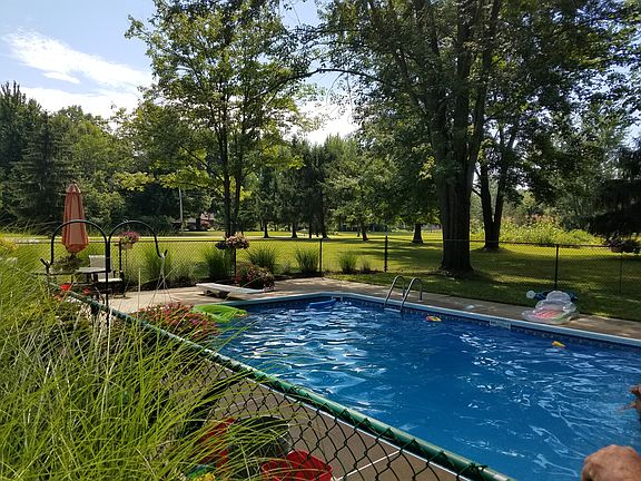 3rd image of 14469 Meadow Creek Ln