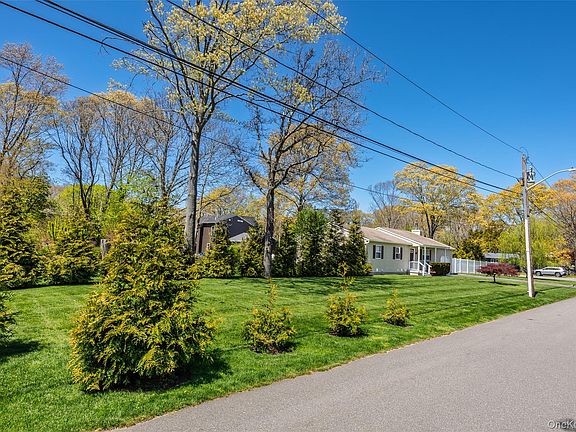 4th image of 405 Puritan Drive