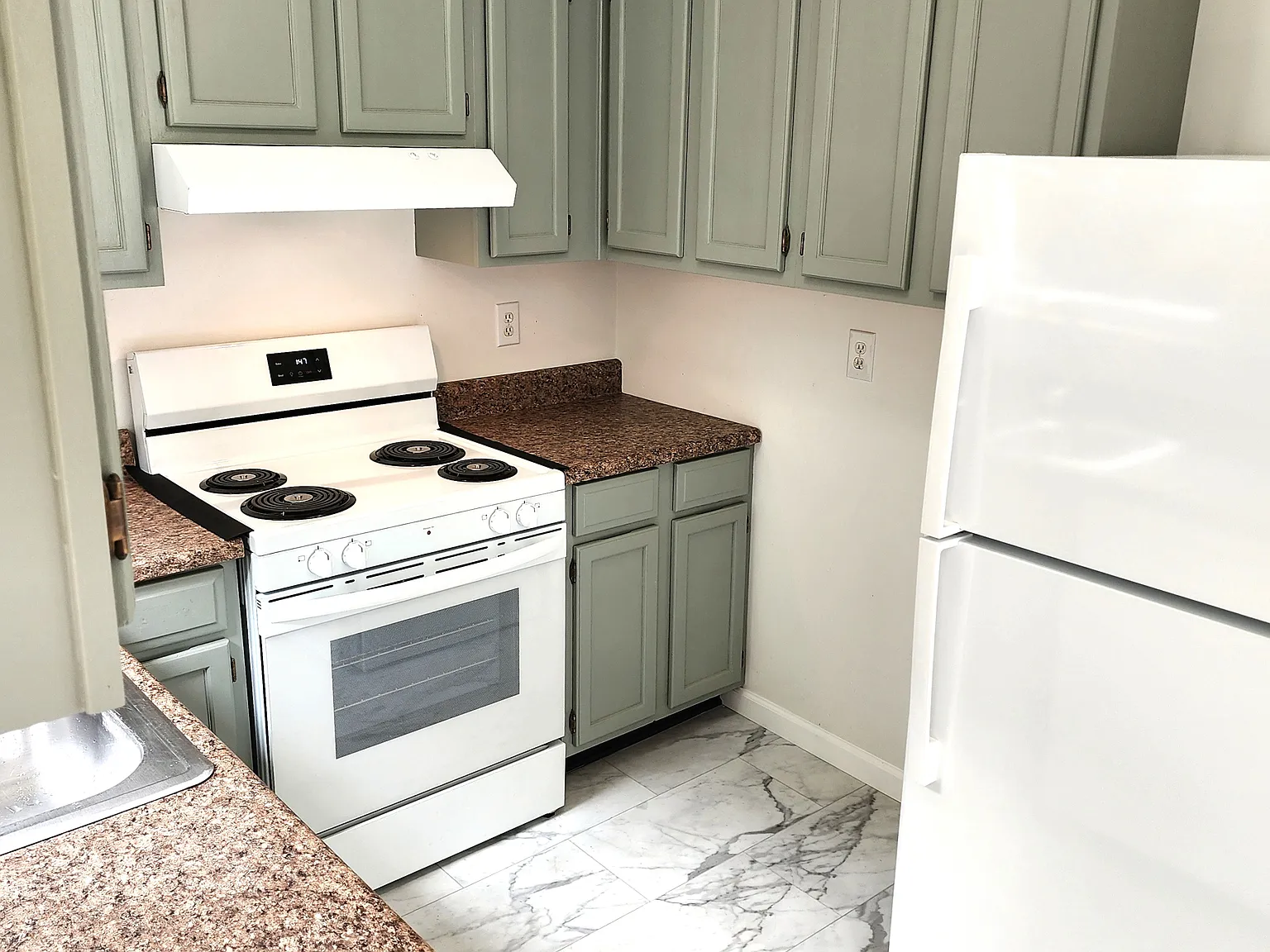 111 Wooddale St — Photo 3