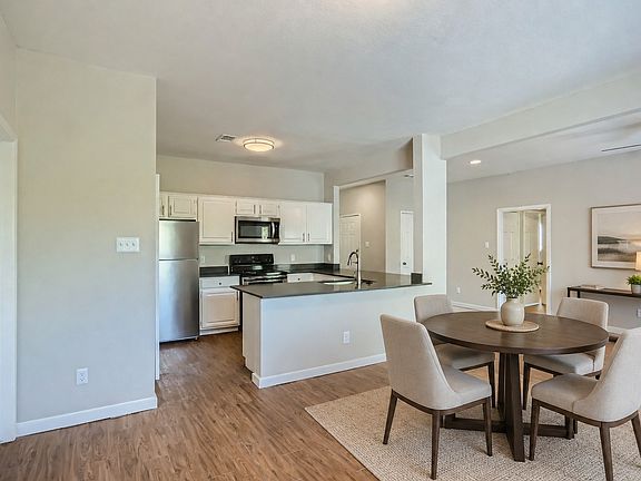 5th image of 6303 Shady Oaks Manor Dr #836