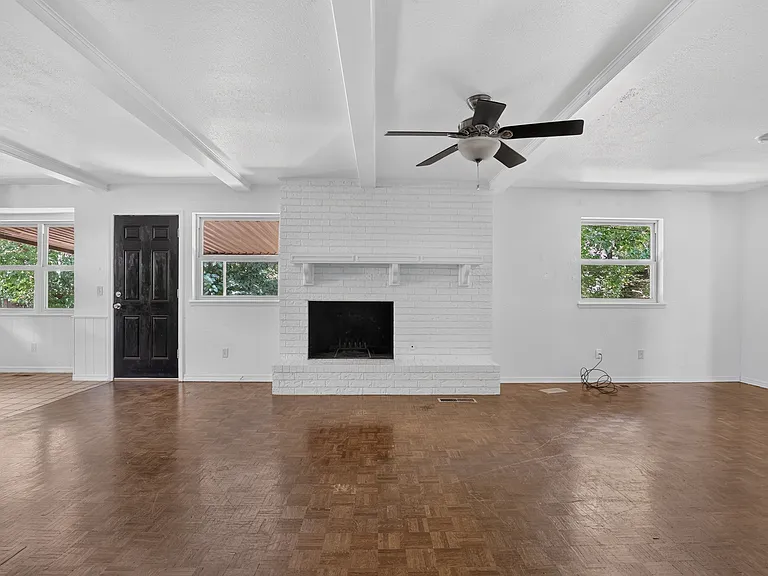 1024 Washington St — Photo 15