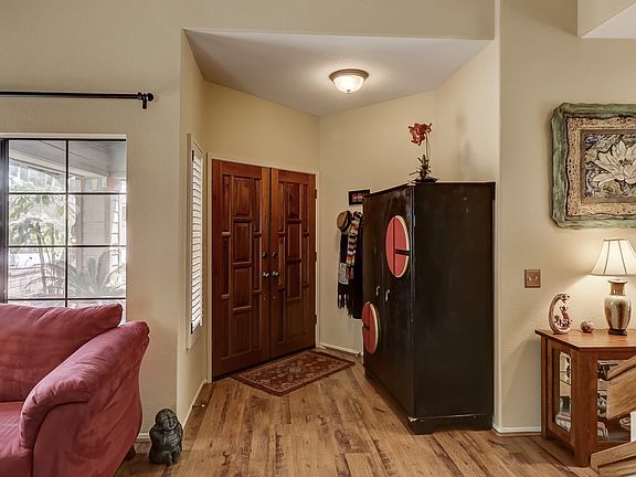 3rd image of 10381 Meadow Creek Dr
