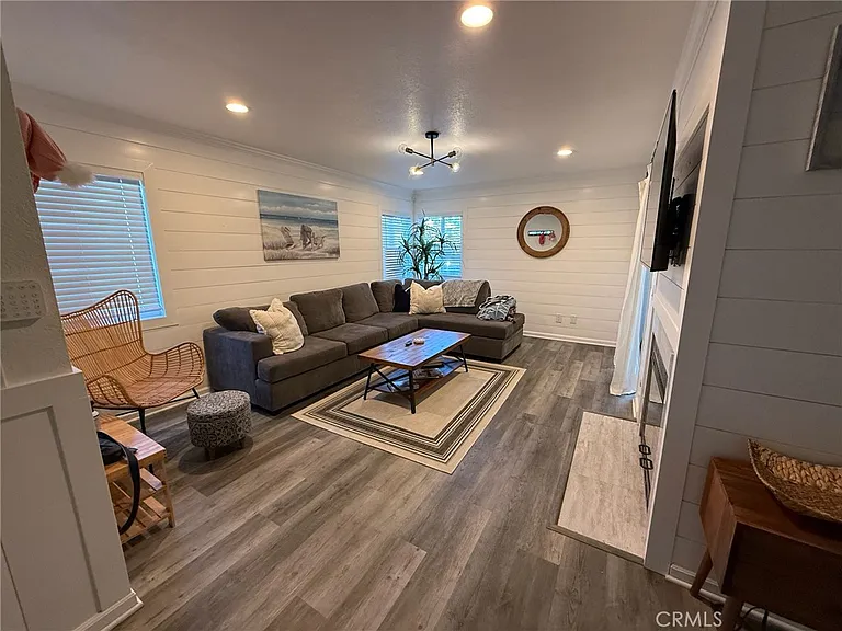 54 Corniche Dr #D — Photo 2
