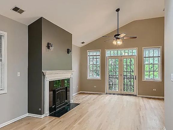 5th image of 905 W Lawrence Ave APT 3W