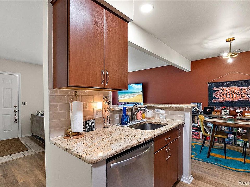399 Spring Brooke Dr, photo 19