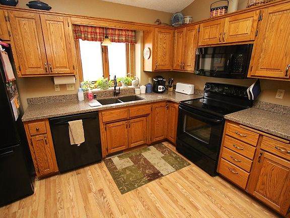 2nd image of 205 Egret Ln