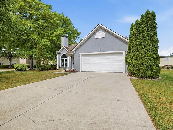 3rd image of 6101 Compton Ct
