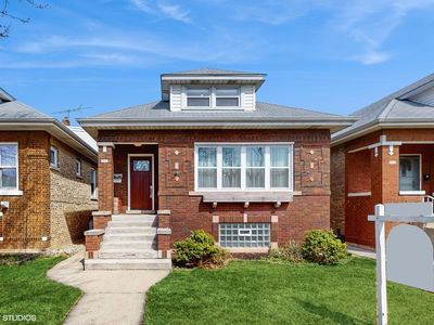5334 W Melrose St, Chicago, IL, 60641