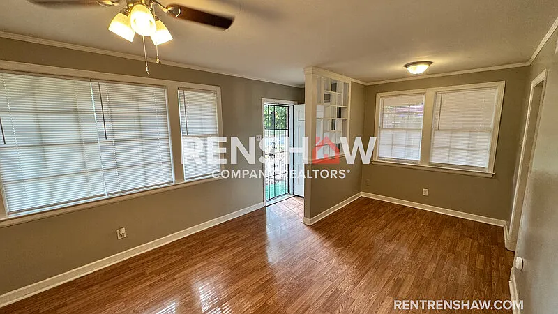 3 bed, 1.0 bath, 958 sqft, $1,095 — Photo 3