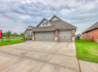 10221 SW 24th St, Yukon, OK 73099
