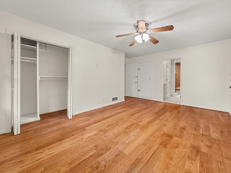 1247 Sycamore Dr — Photo 19
