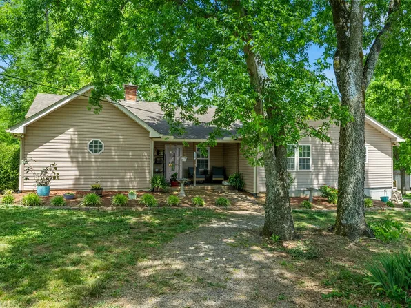 1098 Old Dickerson Pike, Goodlettsville, TN 37072