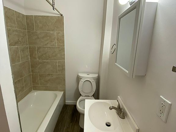 4th image of 1929 N 30th St Floor 2