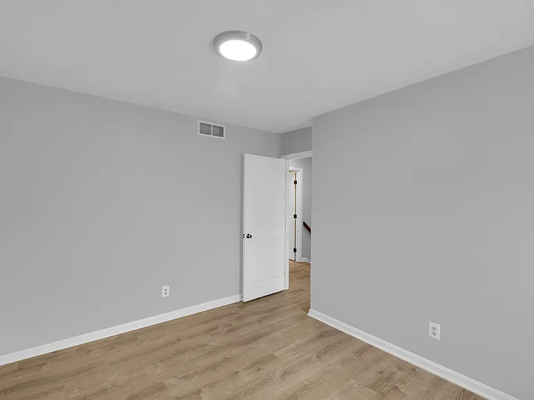 8605 Amerivan Dr — Photo 30